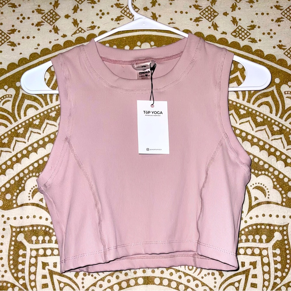 ✨HP✨ NWT “TOP YOGA” LADIES ATHLETIC TOP IN A PRETTY DUSTY ROSE, COMFY! SIZE MED.